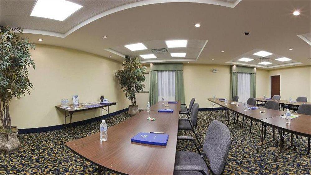 Holiday Inn Express Hotel & Suites Pampa By Ihg Dış mekan fotoğraf