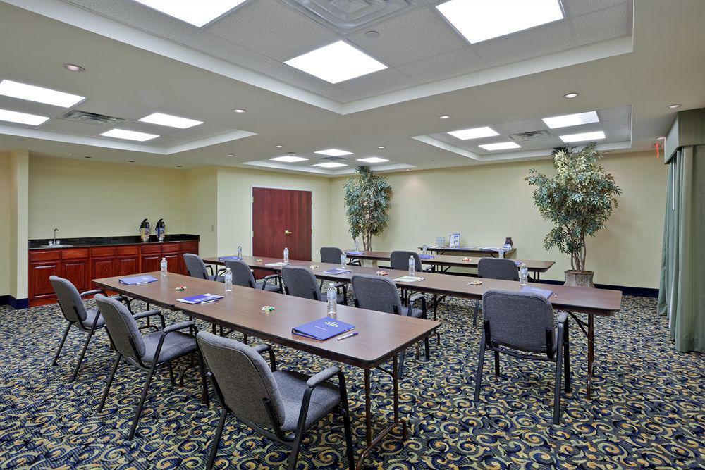 Holiday Inn Express Hotel & Suites Pampa By Ihg Konforlar fotoğraf