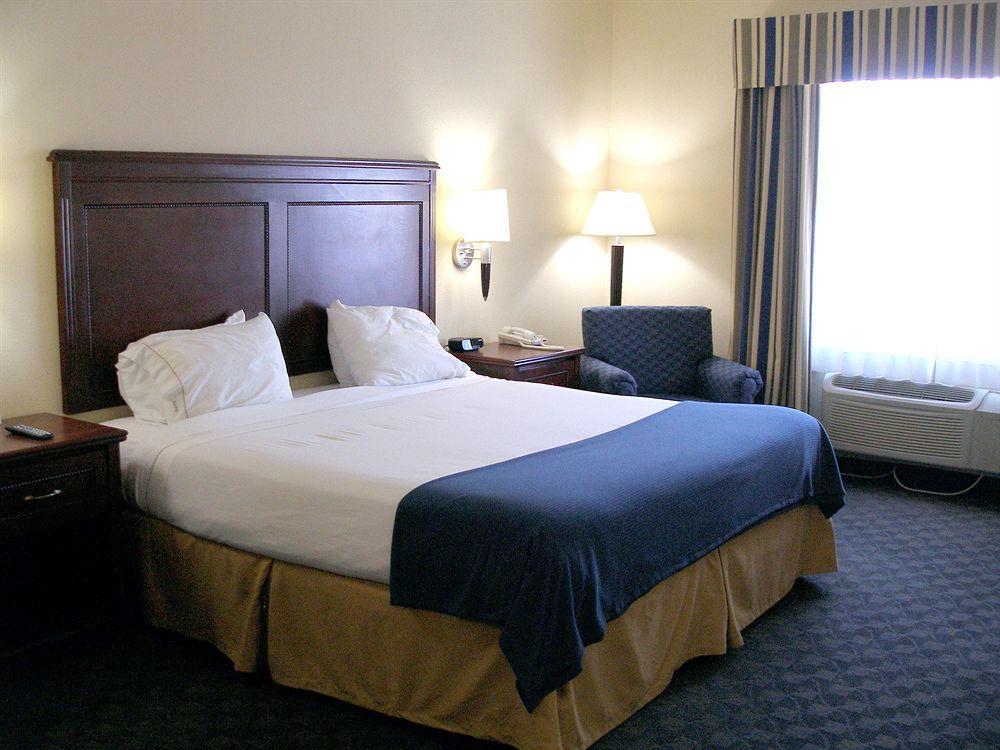 Holiday Inn Express Hotel & Suites Pampa By Ihg Dış mekan fotoğraf