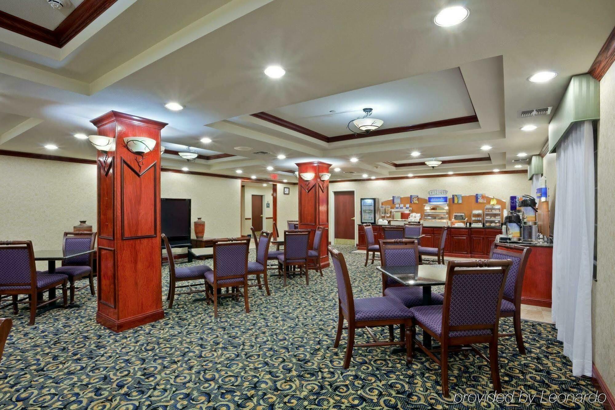 Holiday Inn Express Hotel & Suites Pampa By Ihg Dış mekan fotoğraf