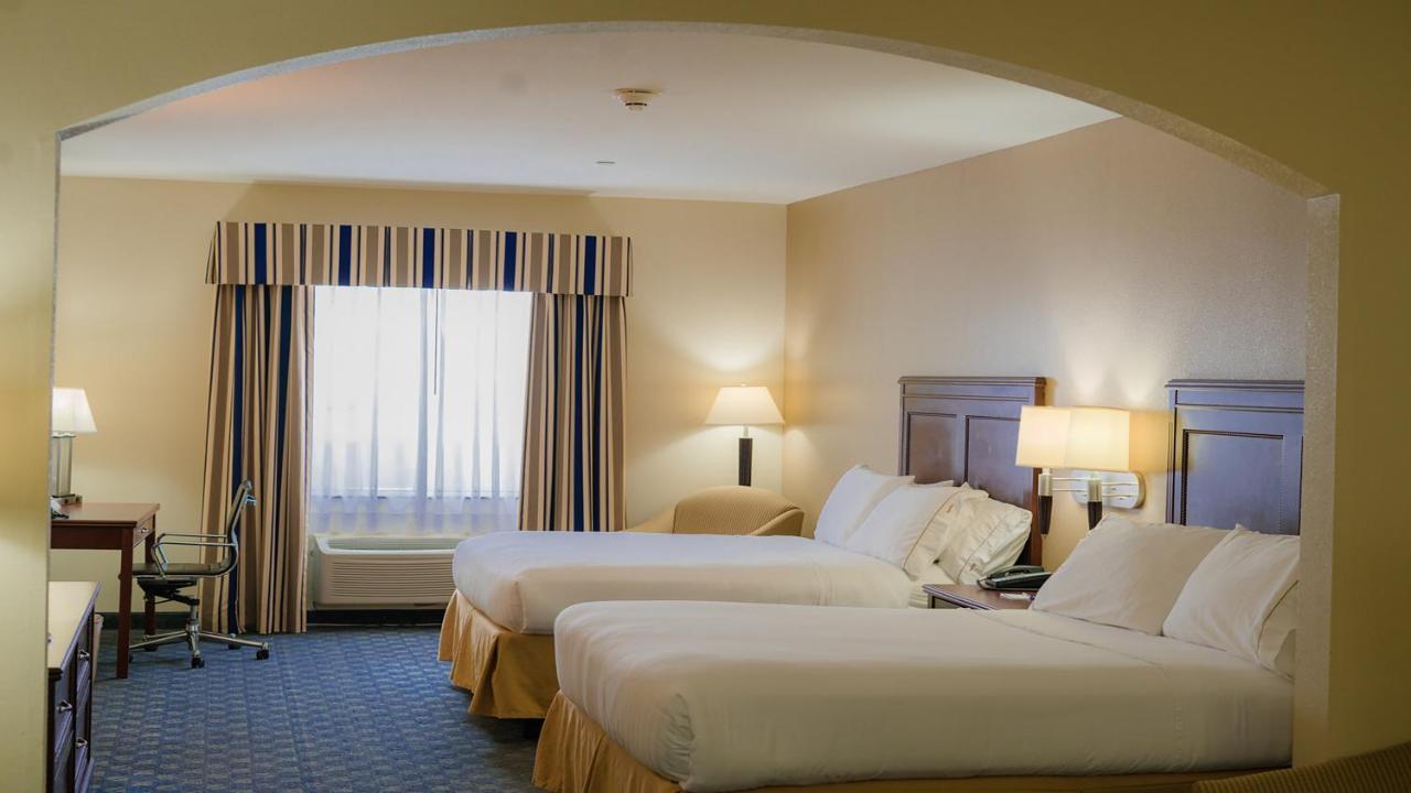 Holiday Inn Express Hotel & Suites Pampa By Ihg Dış mekan fotoğraf
