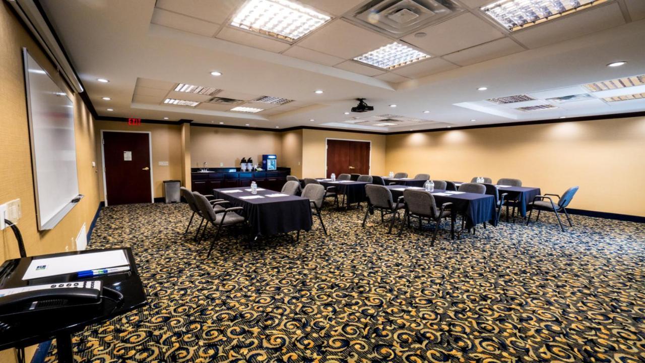 Holiday Inn Express Hotel & Suites Pampa By Ihg Dış mekan fotoğraf