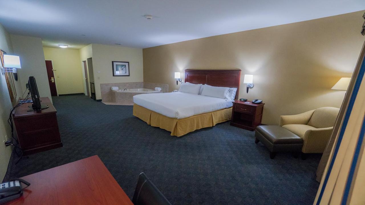 Holiday Inn Express Hotel & Suites Pampa By Ihg Dış mekan fotoğraf